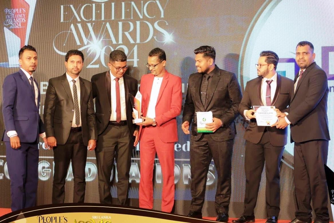 Dearo shines at People’s Excellency Awards